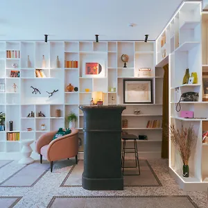 Dadou 4*, Paris France