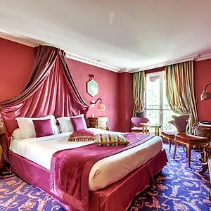 La Royale 4*, Paris France